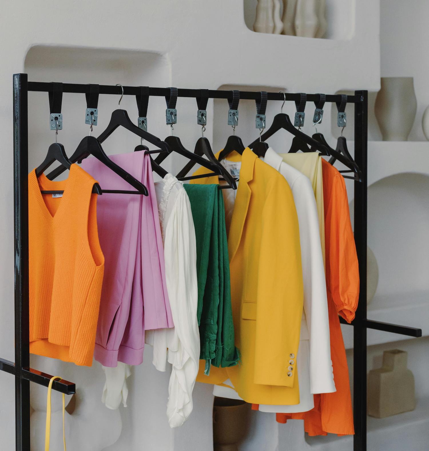 The Vintage Seeker | A secondhand shopper's guide to buying thrift